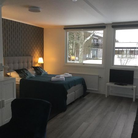 Bed And Breakfast Fyra Haestar Rattvik Ngoại thất bức ảnh