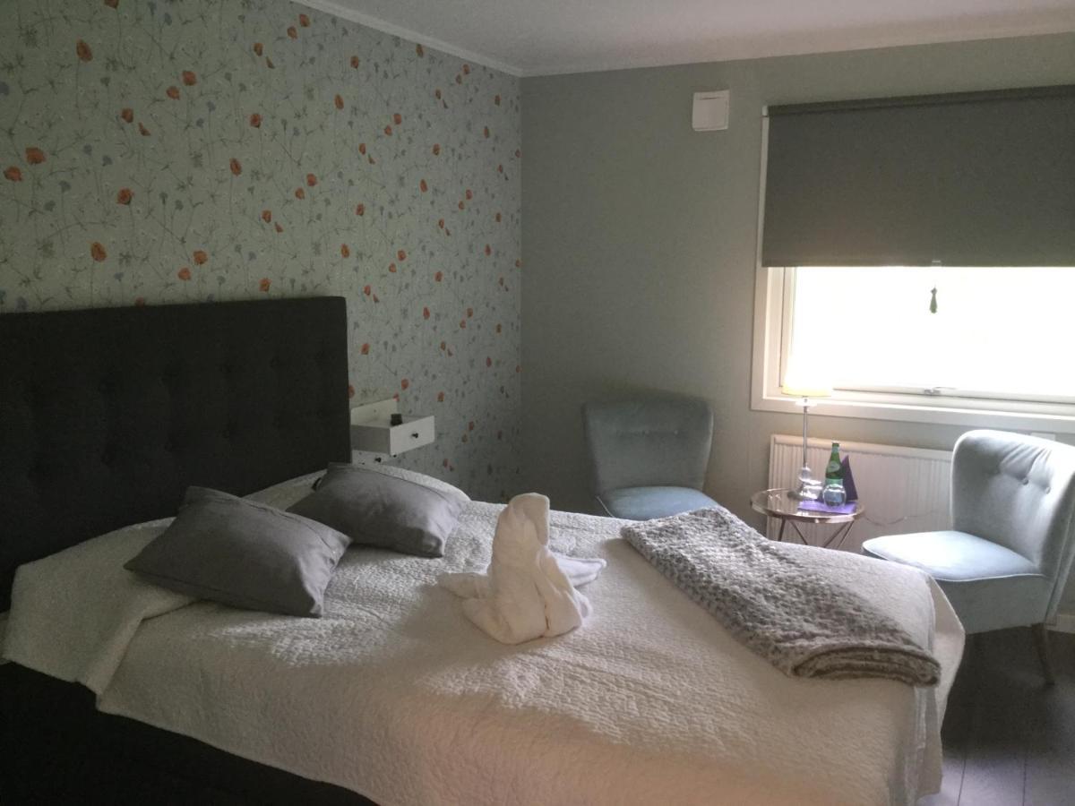 Bed And Breakfast Fyra Haestar Rattvik Ngoại thất bức ảnh