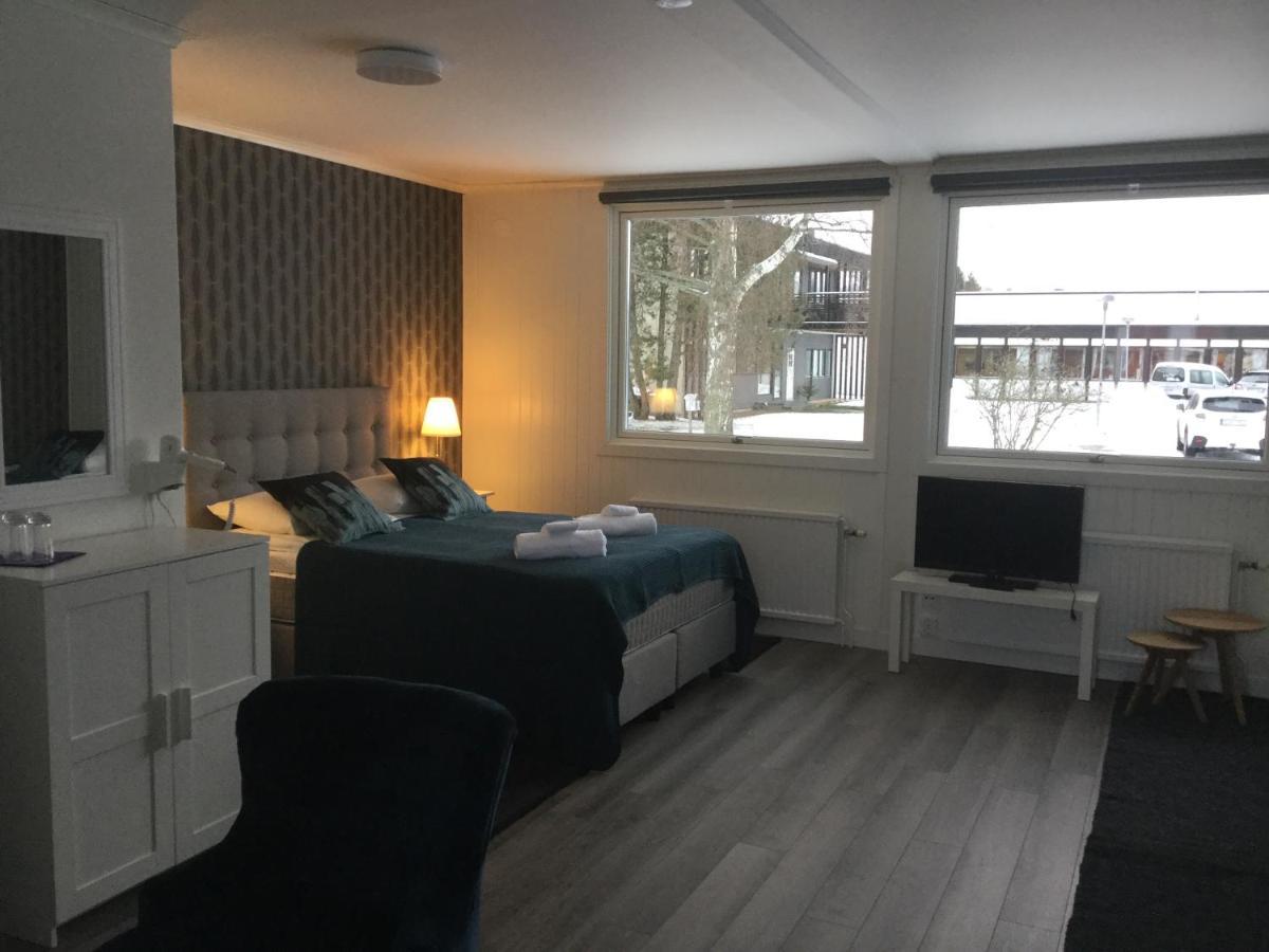 Bed And Breakfast Fyra Haestar Rattvik Ngoại thất bức ảnh