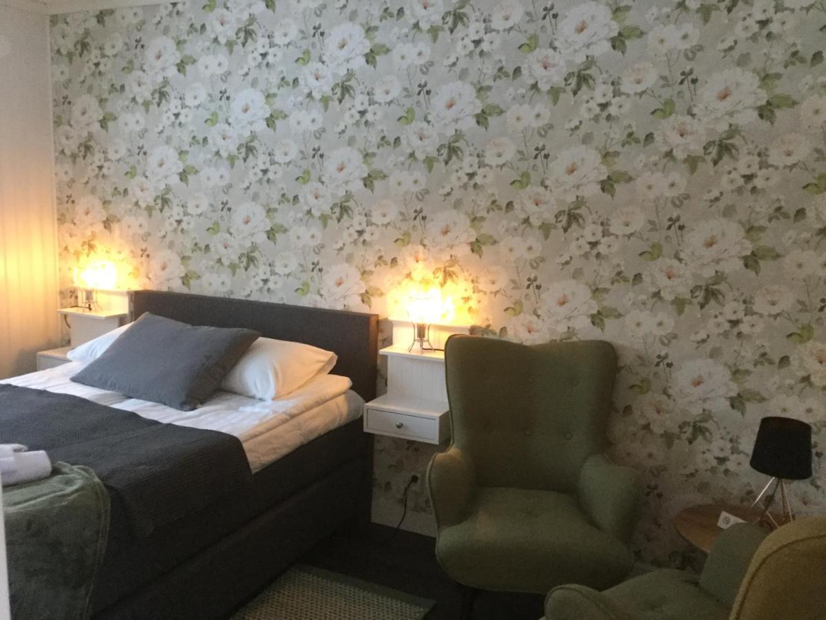 Bed And Breakfast Fyra Haestar Rattvik Ngoại thất bức ảnh