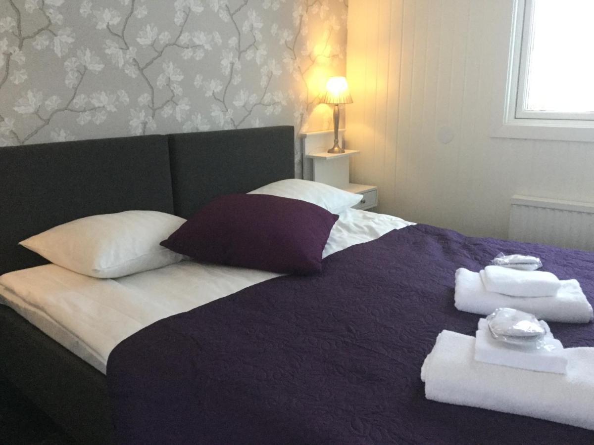 Bed And Breakfast Fyra Haestar Rattvik Ngoại thất bức ảnh